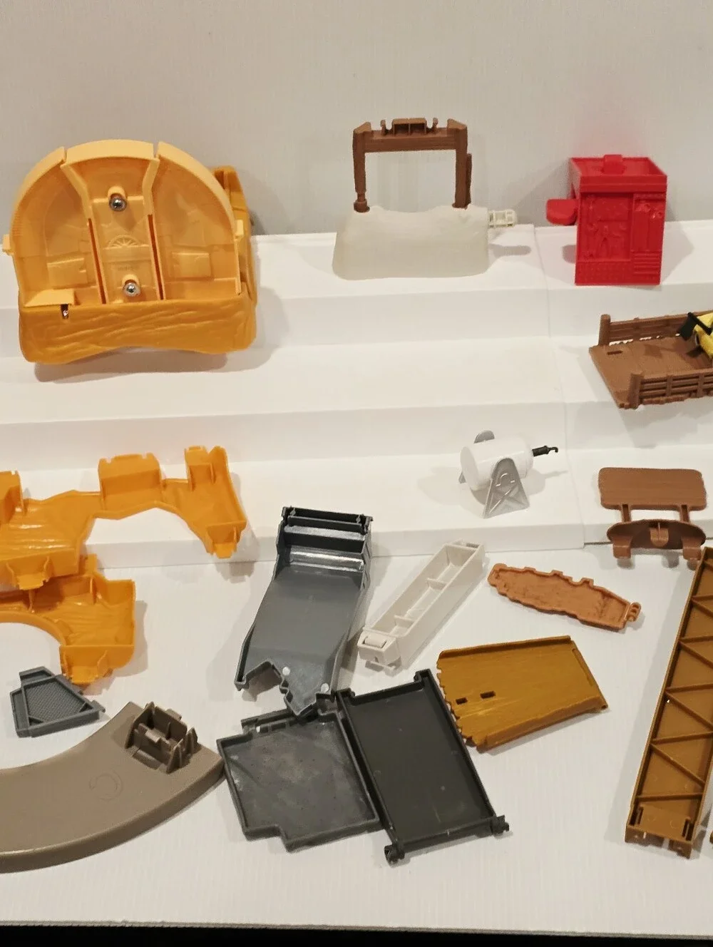 Disney Pixar Cars Playset Replacement Parts Set